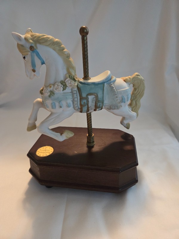 Vintage Carousel Horse Music Box Song Unknown works