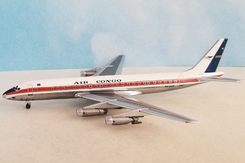 AC411285 AeroClassics DC-8-32 1/400 Model 9Q-CLE Air Congo - Picture 2 of 2
