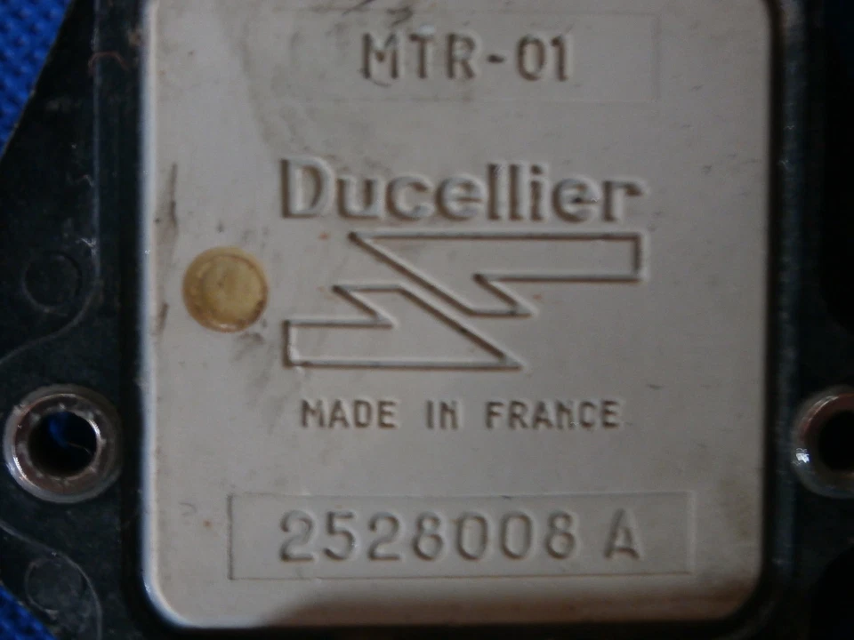 Allumeur "Ducellier" Peugeot N°525388 B plus Module N°2528008 A - Photo 2/3