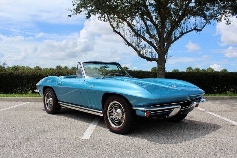 1965 Nassau Blue Chevrolet Corvette   | C2 Corvette Photo 4