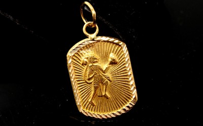 22k SOLID GOLD Hammer Carved Hindu God 