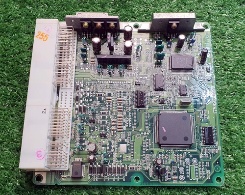 Toyota Land cruiser 2000-2002 KZJ95 Engine Computer 1KZTE 89666-60010 M/T Used - Picture 6 of 12