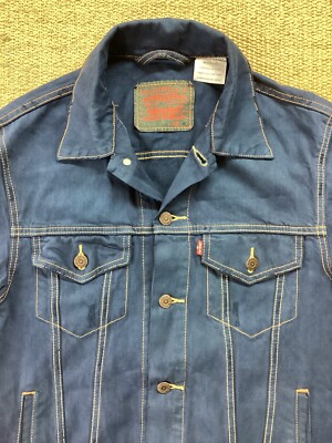 Levi Strauss kleine bis mittlere blaue Distressed Denim Jacke Jeans Trucker sehr guter Zustand