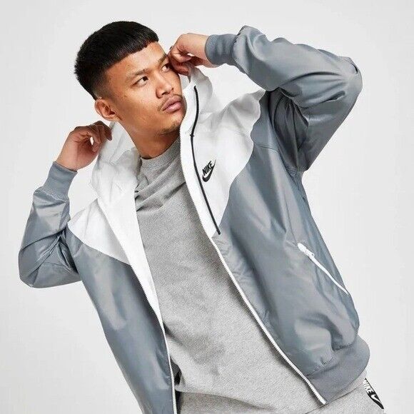 Men's Nike Sportswear Windrunner Jacket White new with tags 727324