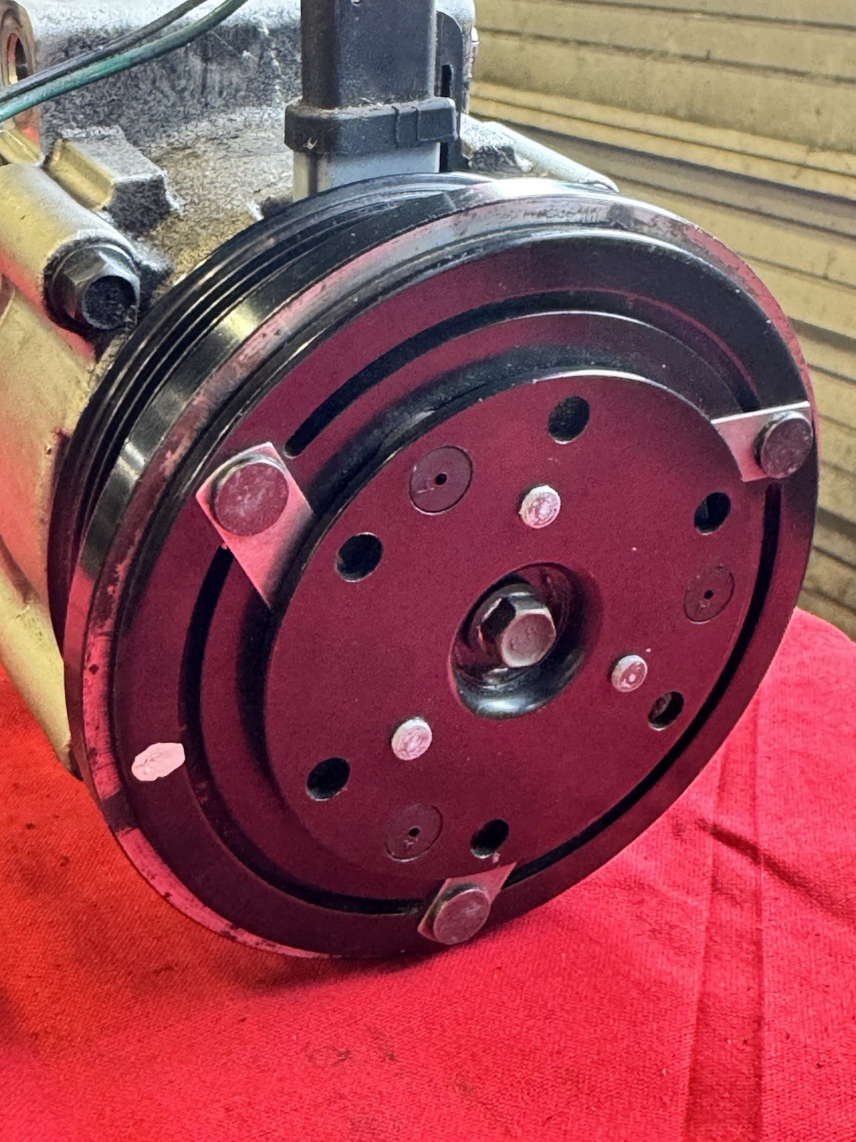 Aston Martin DB7 2001 Compressor with bracket