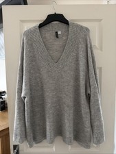 Women’s Sweater Size L