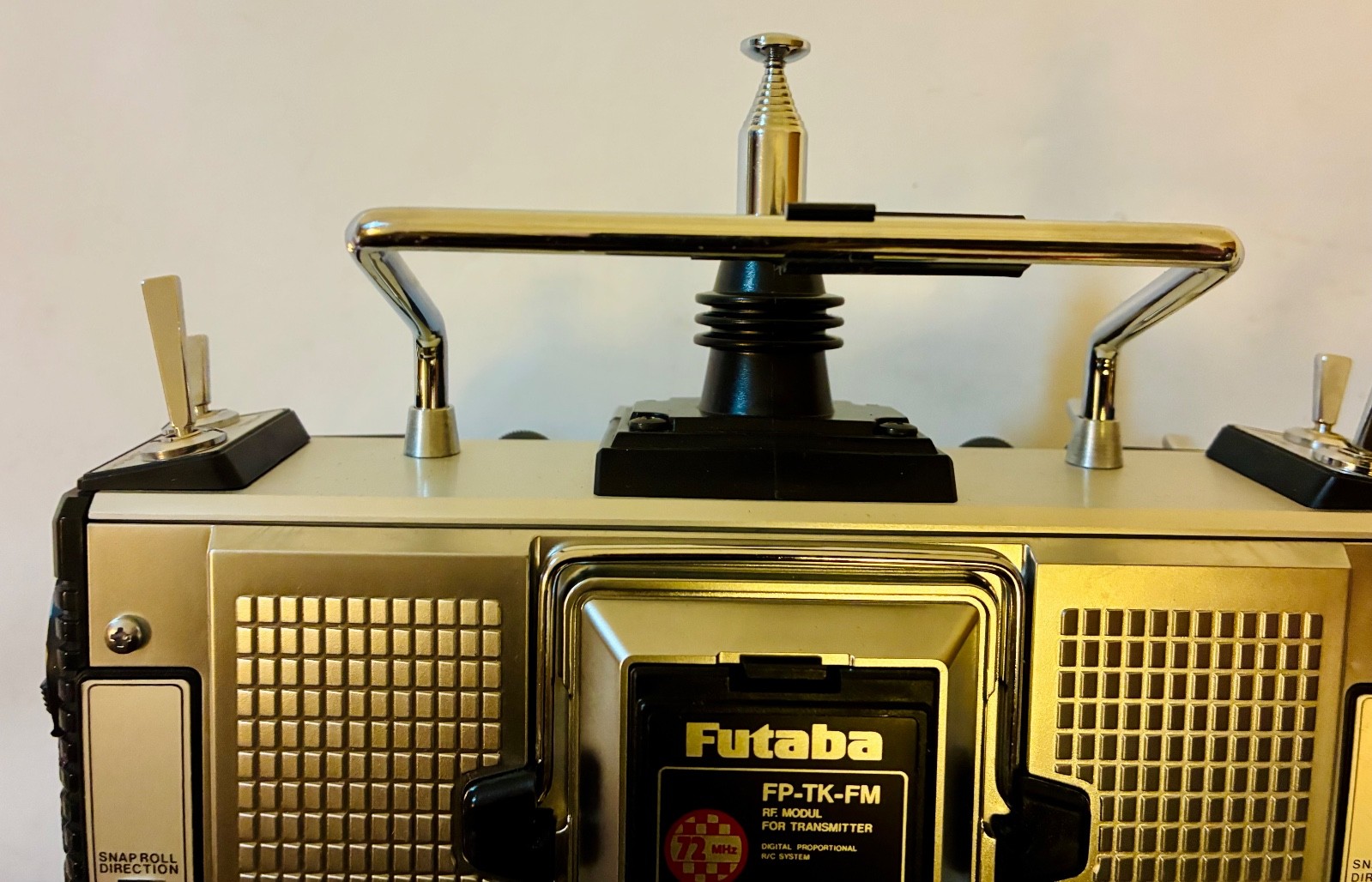 Collectible Futaba FP-T9VAP  PCM 1024A model airplane transmitter untested