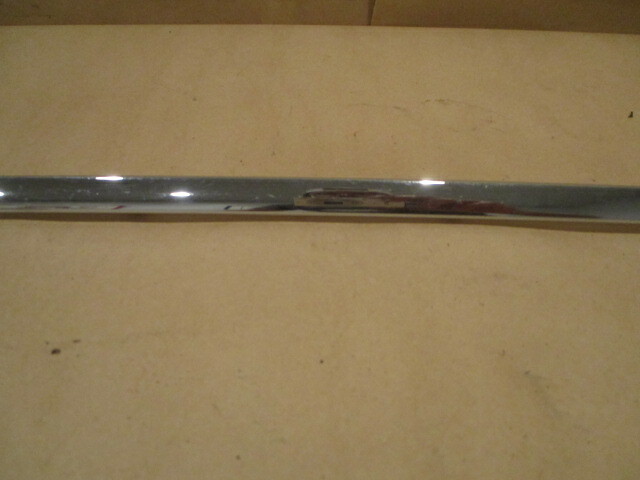 Rolls Royce Silver Shadow II 1980 - RH Rear Door Chrome Trim 