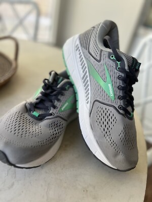 Brooks Ariel 20 Sneakers Size 10 NWOT