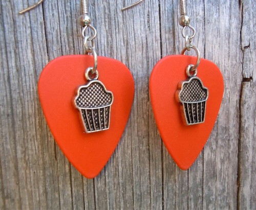 Pendientes púas para guitarra con dijes cupcake - elige tu color - Imagen 6 de 17