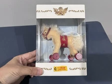 Steiff Christmas tree ornament horse on wheels circus 668067 lmtd of 2005