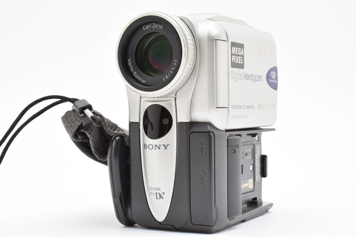Excellent] Sony Handycam DCR-PC101 Mini DV Camcorder Night shot