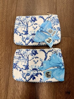 NWT Hi Peach Layne Mother's Day,  Travel Blue N White Flower Large Zipper Pouch