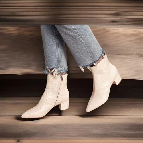 Dolce Vita Womens 39 White Bel Block Heel Ankle Booties Pointed Toe Crocodile