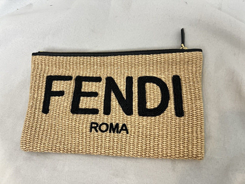 FENDI  raffia flat  pouch clutch purse G2U