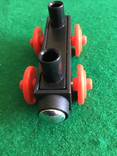 Fente ferroviaire en bois Thomas & Friends et châssis magnétique de construction uniquement - Photo 4/4