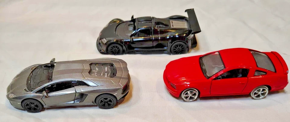 Kinsmart Gumpert Apollo、兰博基尼 Aventador、野马 批量 3 辆压铸汽车 — 第 2/4 张图片