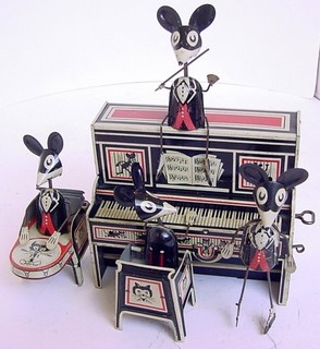 1930s MARX MERRYMAKERS TIN WIND UP MOUSE BAND TOY WORKS! EXCELLENT!