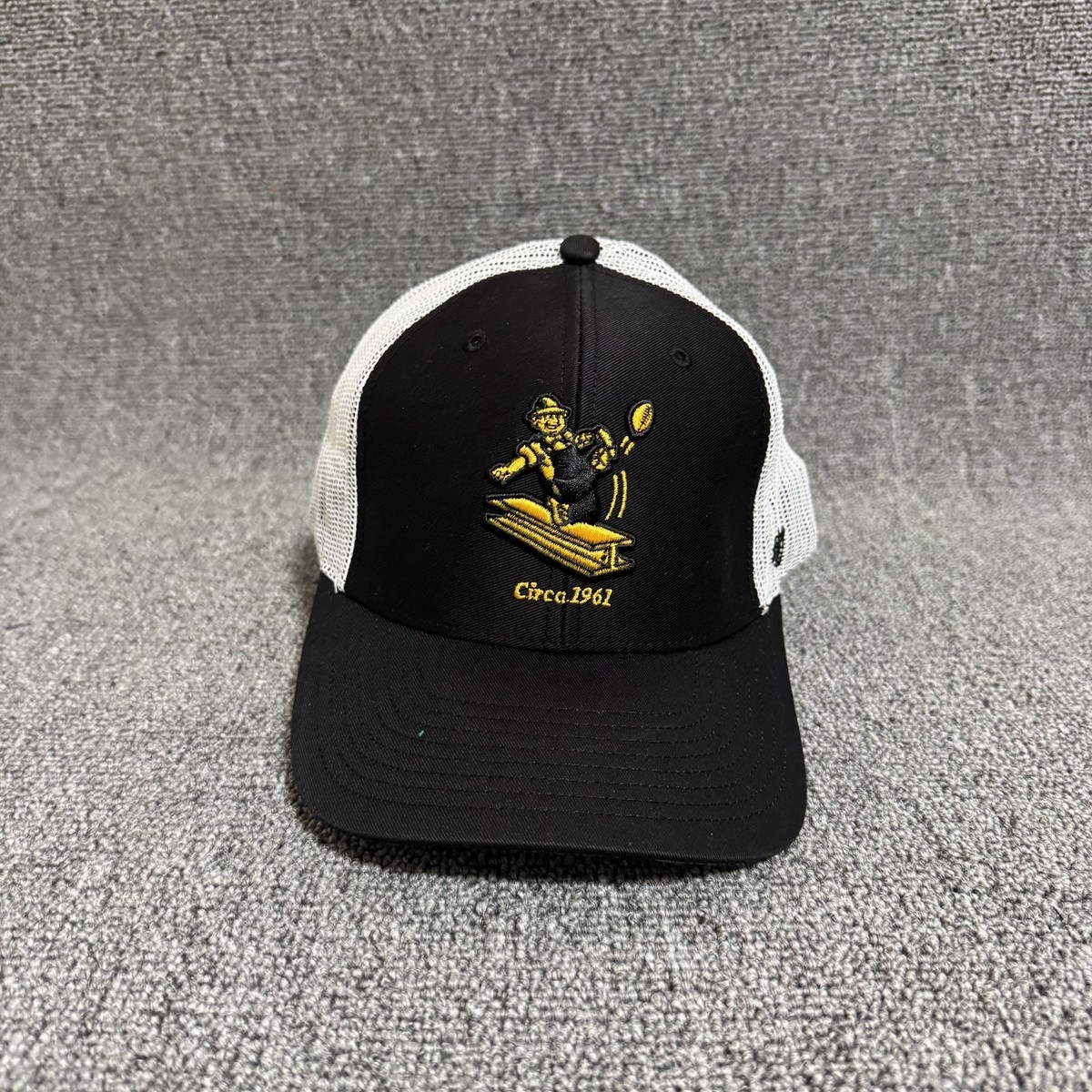 '47 Brand Retro Trucker Snapback Black White OSFA Mesh Back Hat