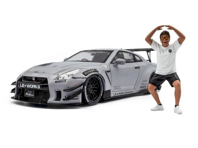 Solido S1805821 1:18 Nissan GT-R (R35) mit Liberty Walk Body Kit Typ 2.0 mit Kat