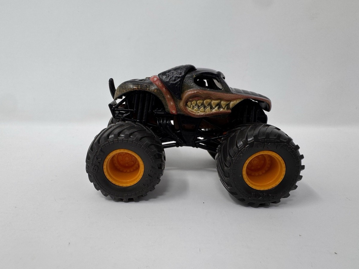 Spin Master Monster Jam 1:64 Monster Mutt Rottweiler Orange Wheels