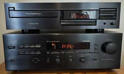 Nakamichi AV-1s オーディオ/ビデオレシーバー Nakamichi AV-1s Audio Video Receiver & MB-2s CD Player With Remote