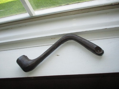Vintage Cast Iron Wood Burning Stove Ash Grate Handle Crank : 1/2" SQUARE END - Picture 6 of 10