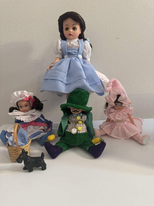 Madame Alexander Doll Dorothy & Munchkinland Set Complete Set #36775 2003 Signed