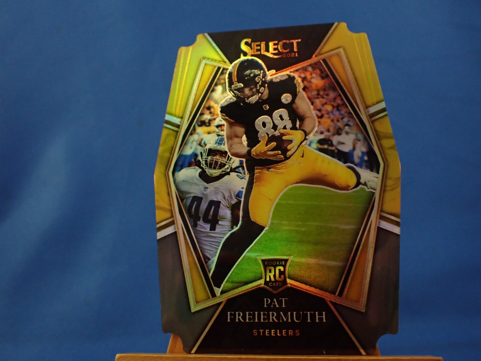 Pat Freiermuth Select 2021 Premier Level Black Gold Prizm Die Cut RC Rookie