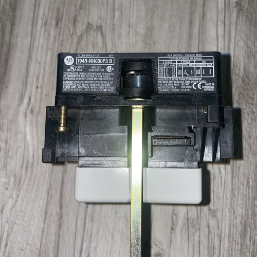2 Pcs Allen Bradley 194R-NN030P3 (ST)