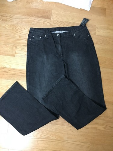 352-- Jeanology womens black jeans size 