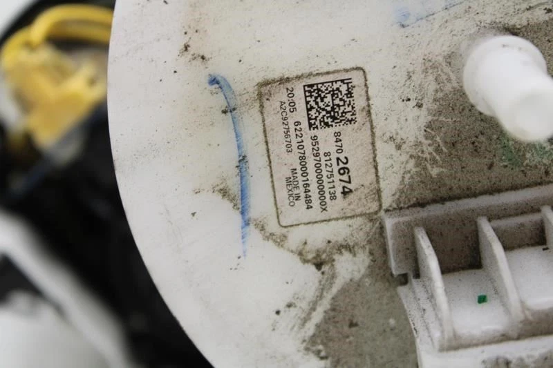 2018-2024 Buick Enclave Fuel Pump Unit 84702674 OEM - Image 4 of 4