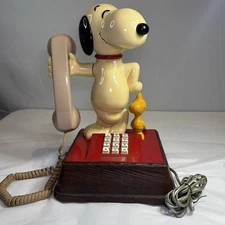 Vintage 1976 The Snoopy and Woodstock Phone - Head Turning Push Button Telephone