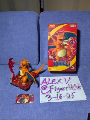 1/12 Scale EXTREMELY Articulated Charizard (US SHIPPER, BRAND NEW SEALED IN BOX)