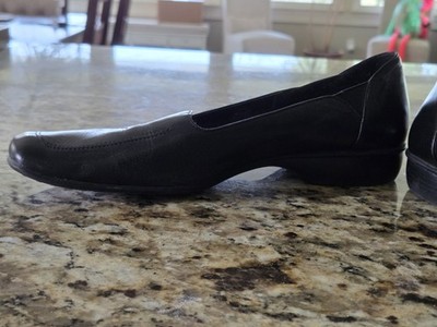Liz Claiborne Villager Thrill Comfort SHOES Loafers in Black Vegas - Size 8 M