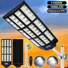 1680 LED 11000W Commercial Solar Street Light Dusk to Dawn parking lot light