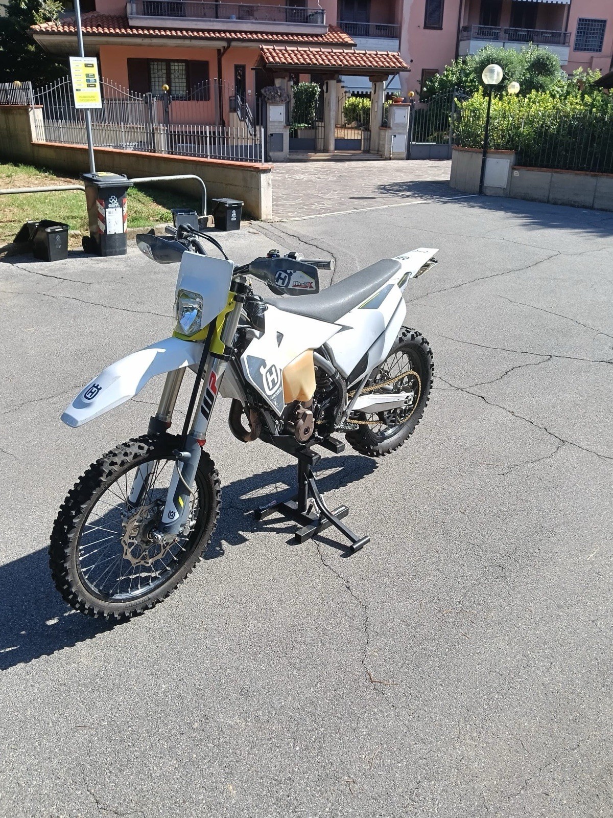 Husqvarna FE 250 2022 foto 4