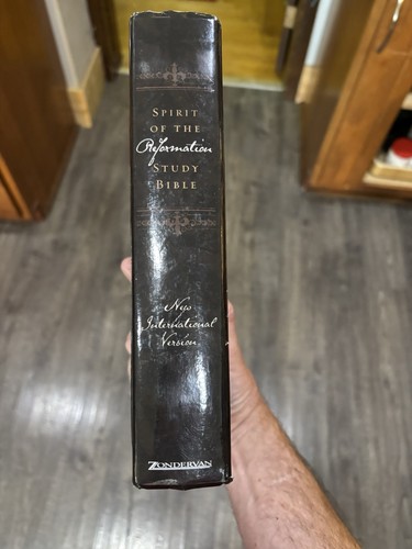 NIV Spirit of the Reformation Study Bible by Pratt Jr. - Picture 2 of 10