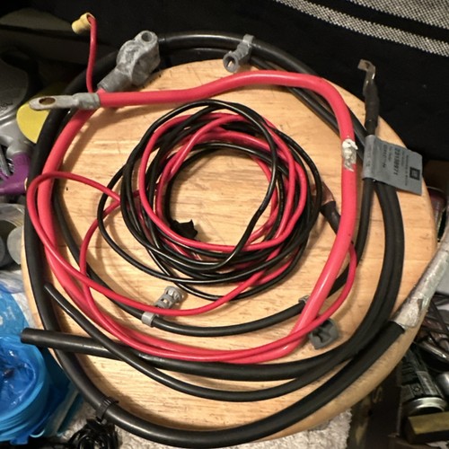 Several Copper Cables Used For 12V Power Inverter