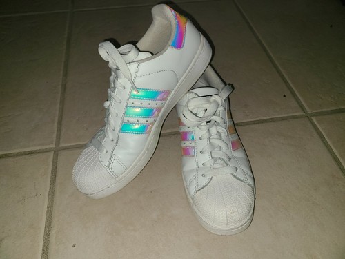 toed water shoes