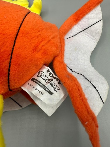 Pokemon Magikarp 8” Peluche Tomy Nintendo - Imagen 3 de 3
