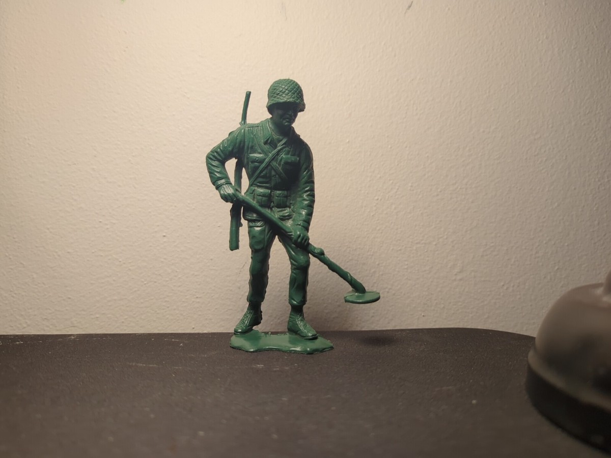 1960s Minesweeper Army Man WWII Plastic Soldier 5 Inch Large Size