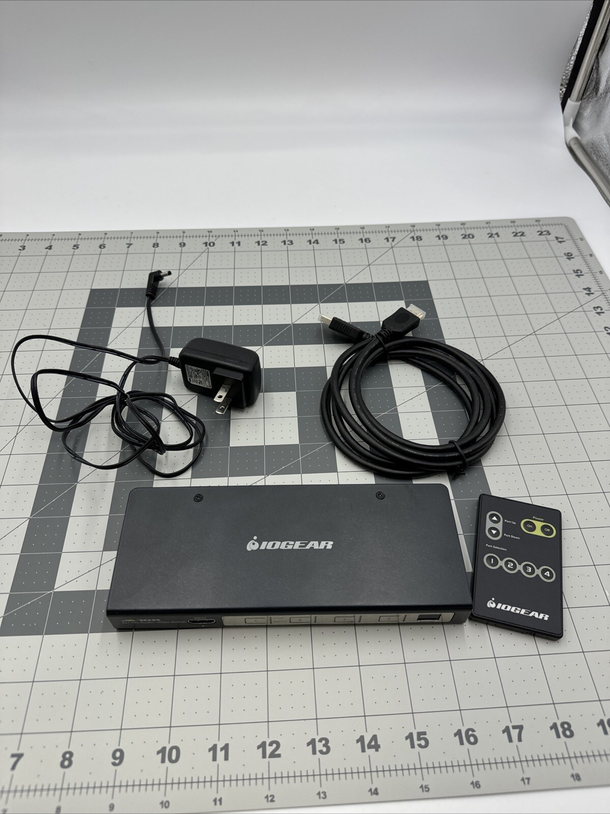 Avior IOGEAR 4-Port HDMI Switch with RS-232 Support, Rack Mount GHSW8141