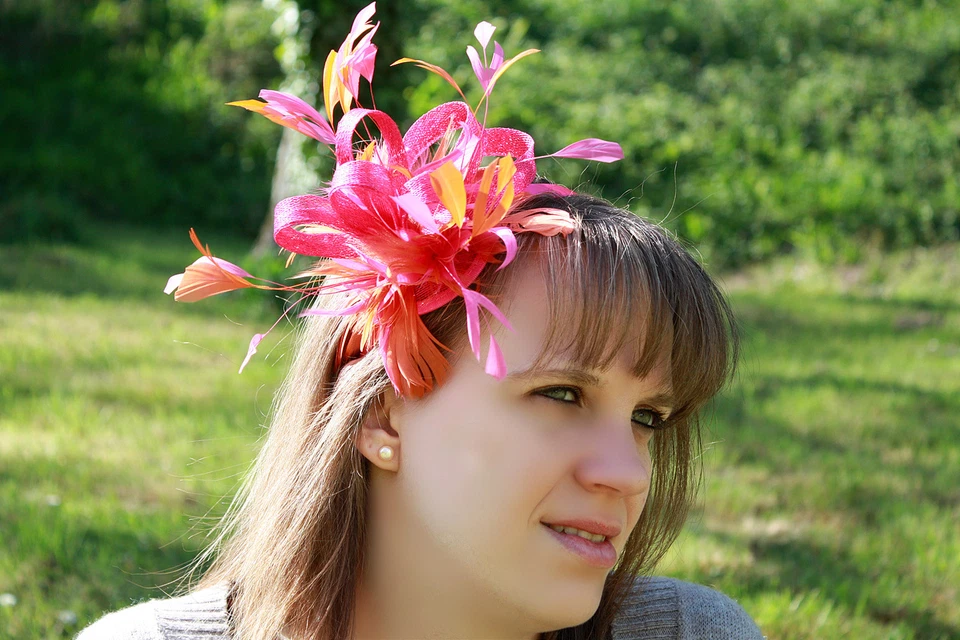 Serre Têtes Céremonies Mariage Plumes (Violet / Rouge,... NEUF - Photo 4/4