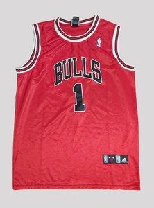 derrick rose bulls jersey large
