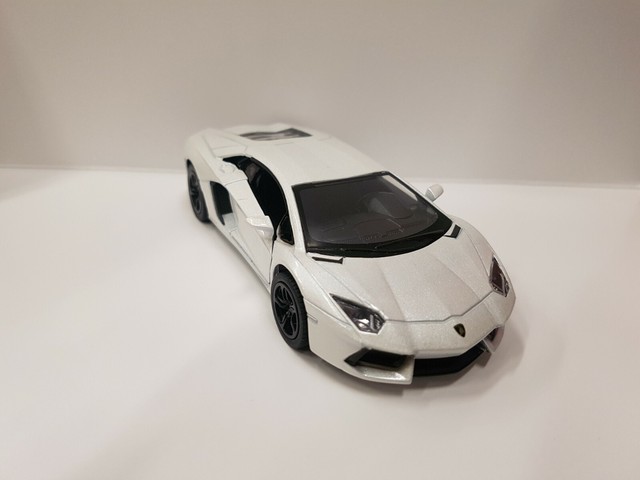 Kinsmart lamborghini aventador