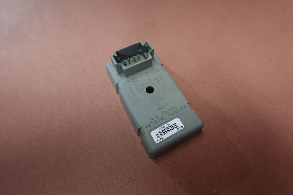 Модуль безопасности указателя поворота 1999-2006 Harley Davidson Road King FLHRI 68540-96 - Изображение 2 из 4