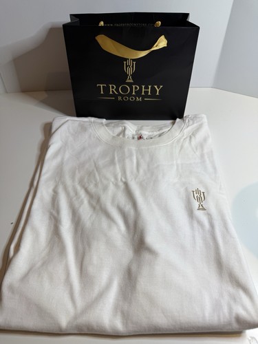 Air Jordan Men’s Trophy Room White & Gold T-Shirt Men Gr. Lg (Neu) mit Tasche