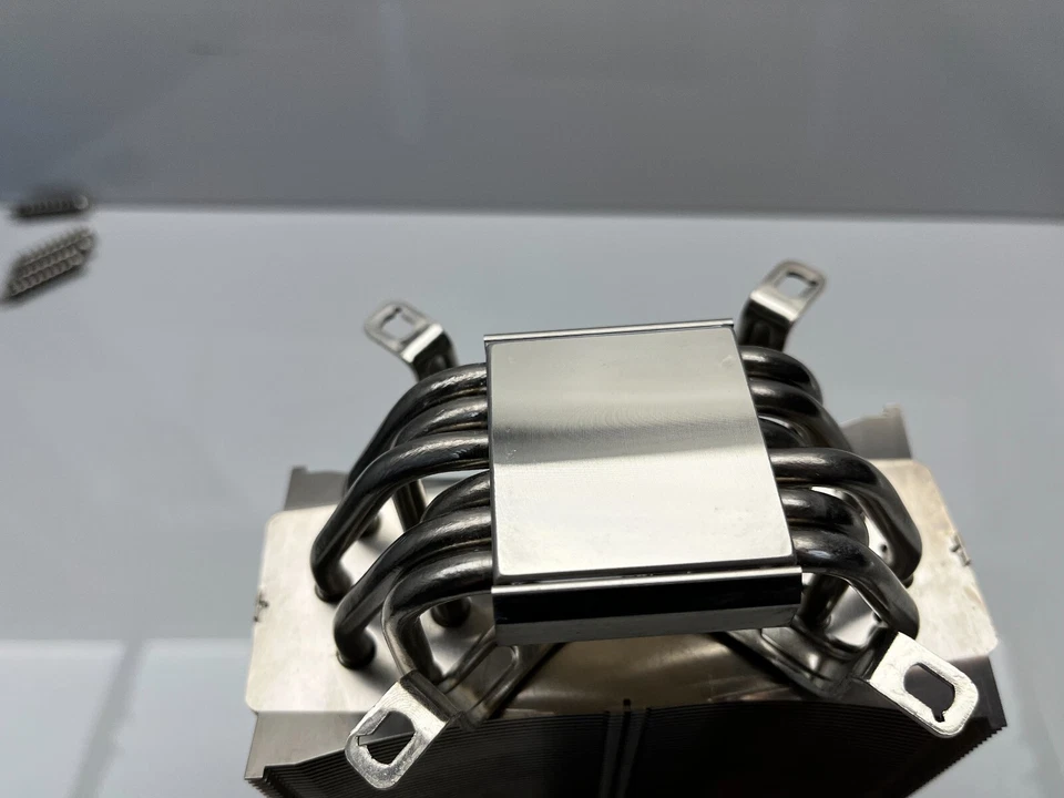 Dissipador de calor Thermalright Ultra 120 eXtreme 1366RT para LGA1366 - Imagem 2 de 2