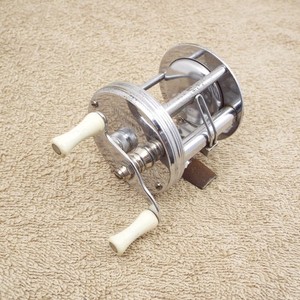 BRONSON FLEETWING NO. 2475 Vintage fishing reel